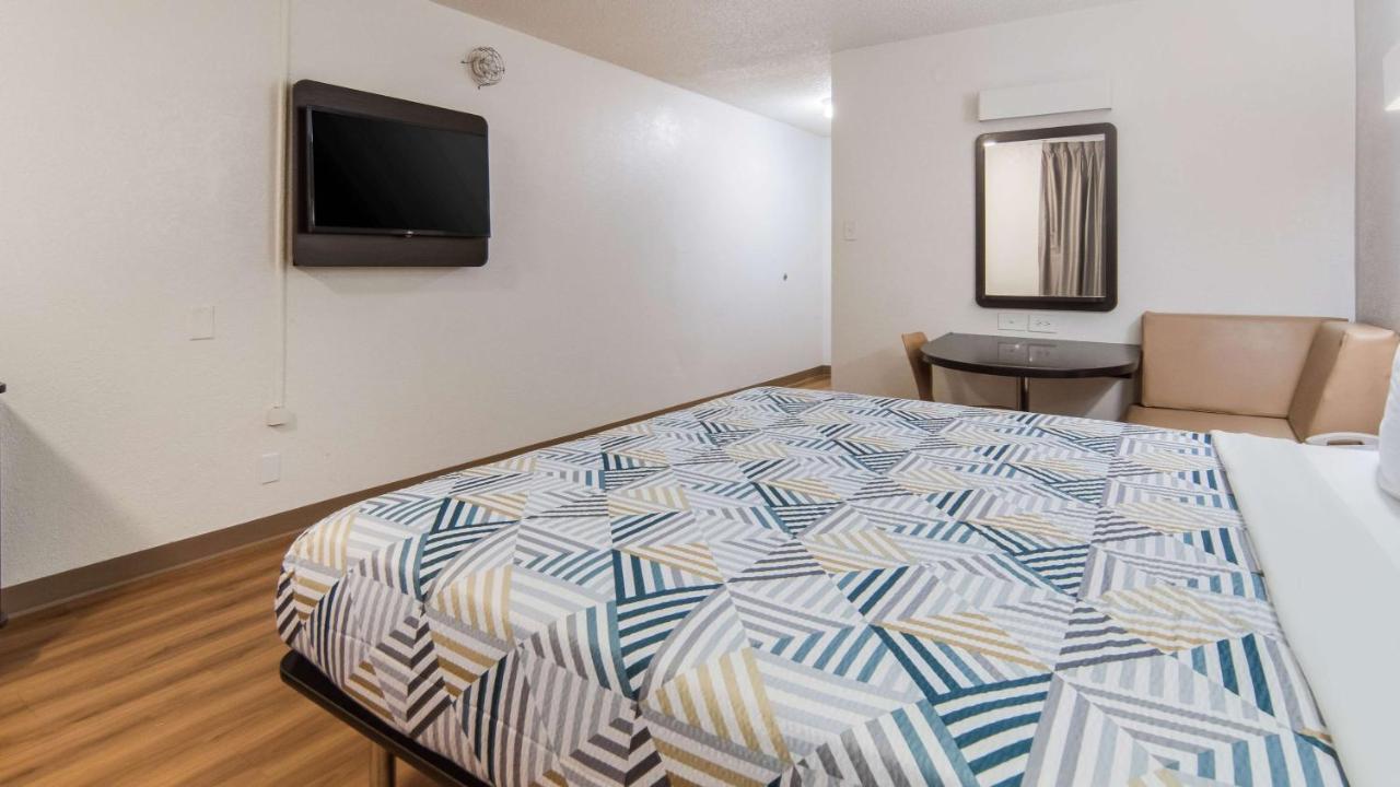 Motel 6-Addison, Tx - Dallas 외부 사진