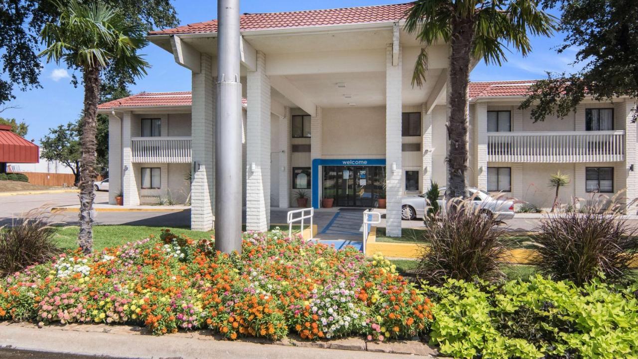 Motel 6-Addison, Tx - Dallas 외부 사진