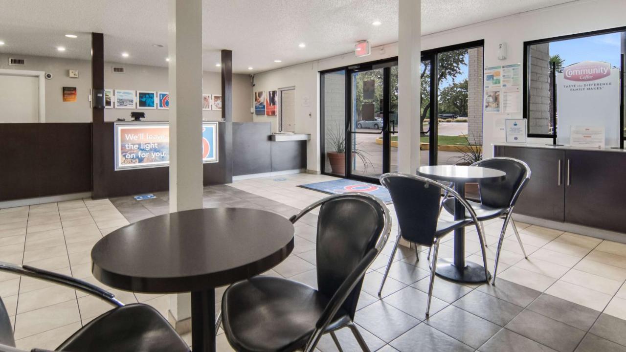 Motel 6-Addison, Tx - Dallas 외부 사진