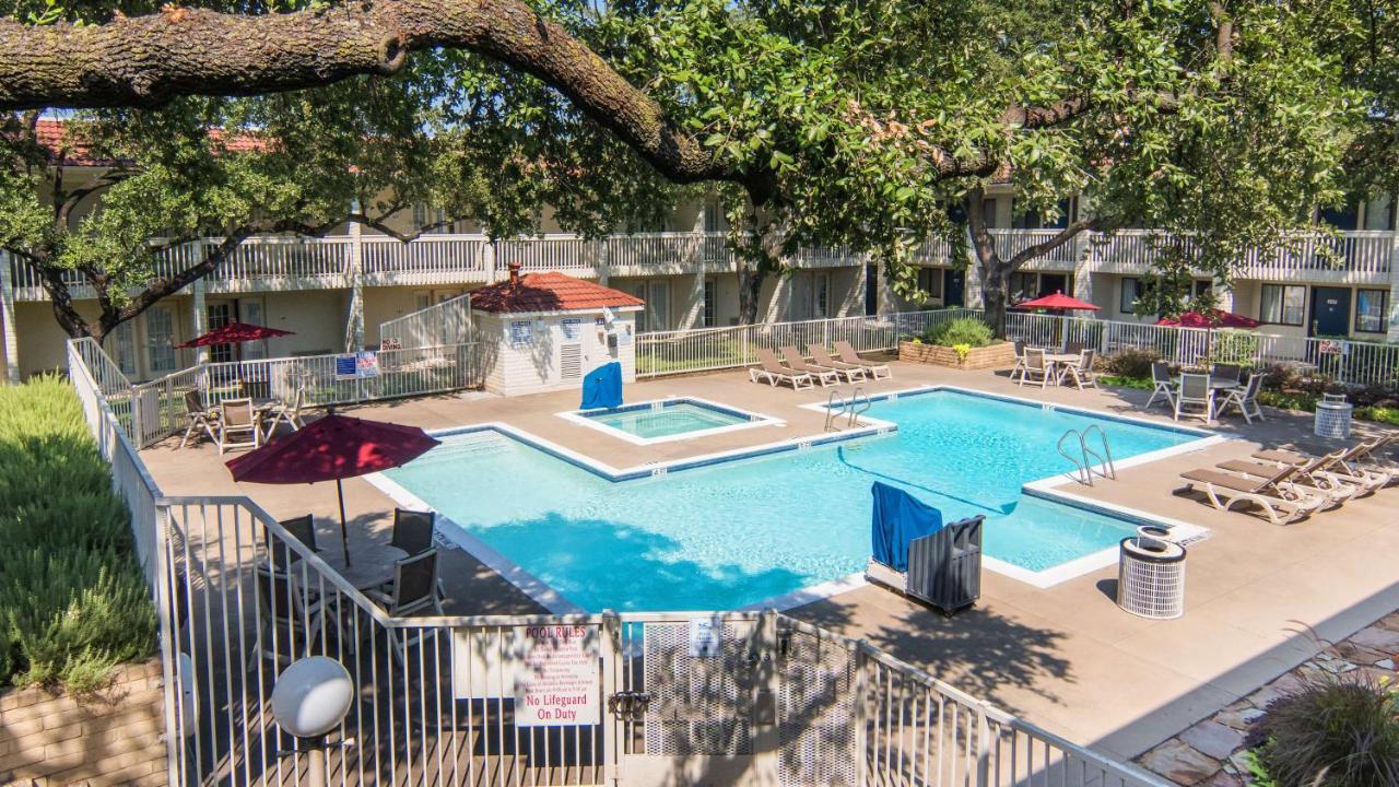Motel 6-Addison, Tx - Dallas 외부 사진