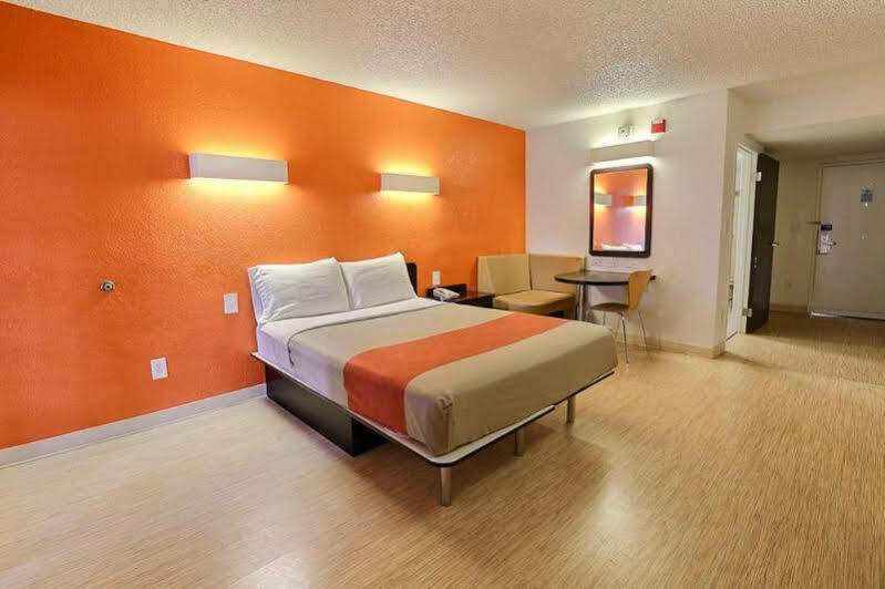 Motel 6-Addison, Tx - Dallas 외부 사진